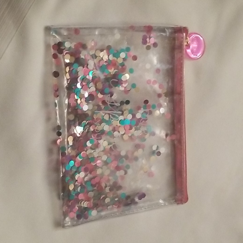 I am selling a small little go bag